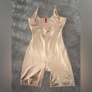 SPANX Beige Full-Body Shapewear Bodysuit Size L pre-owned